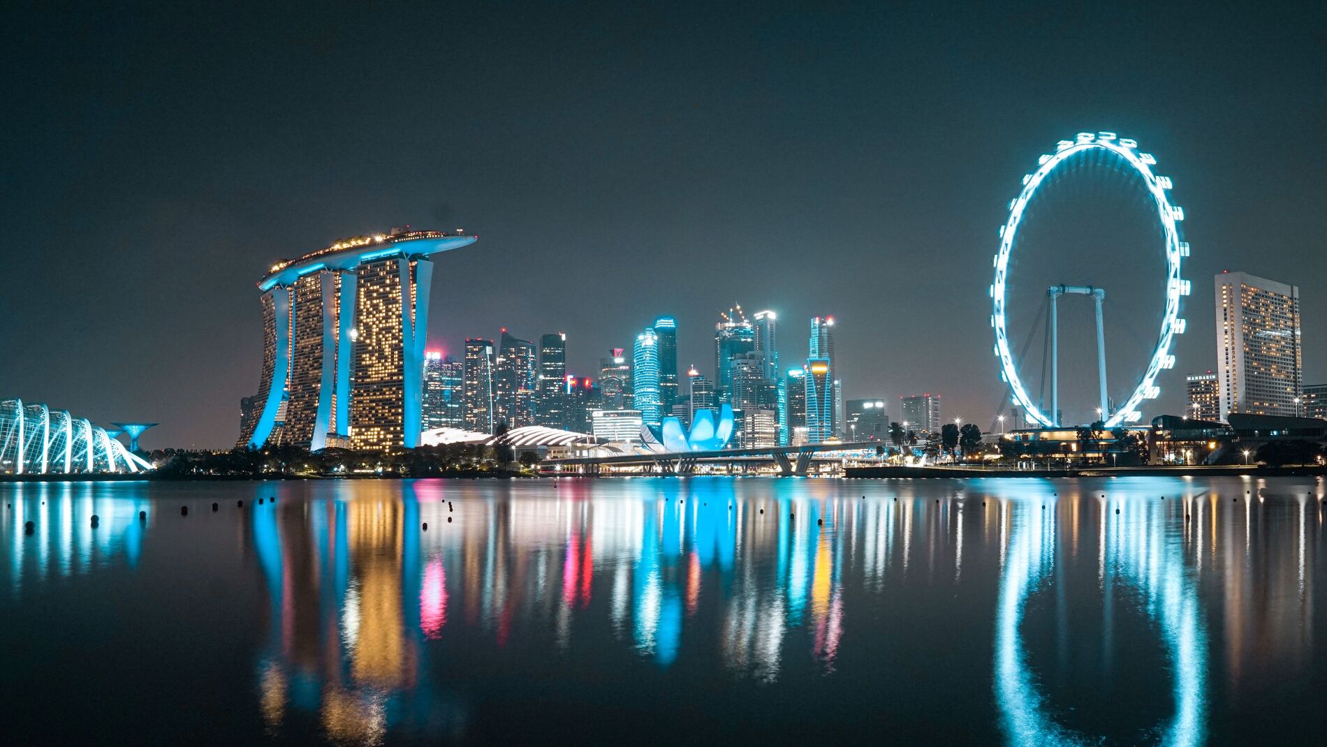 Why International Investors Choose Singapore Holding Companies